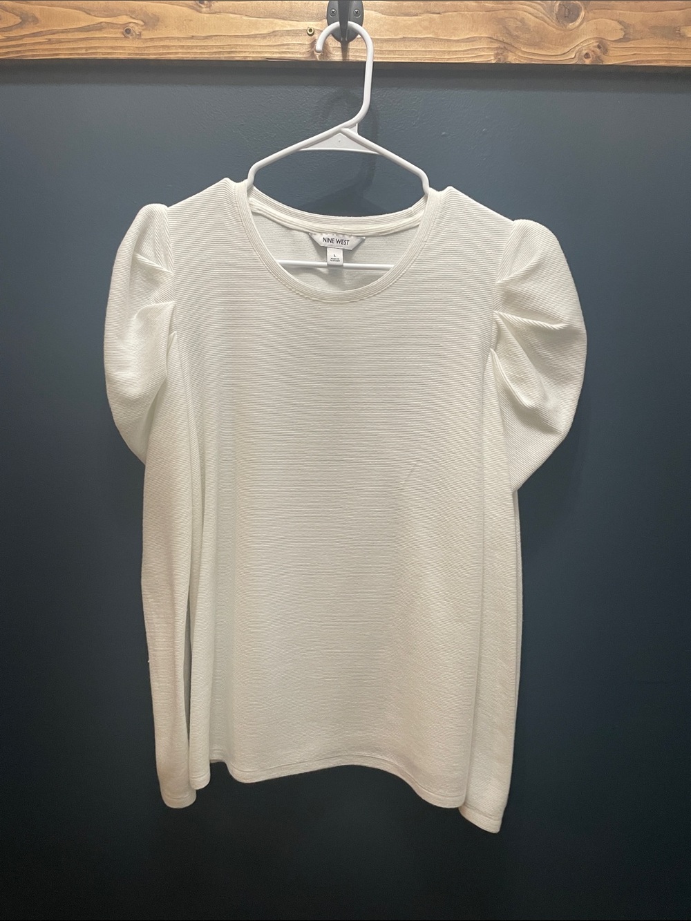 Nine West Ivory Puff Sleeve Short Sleeve Top